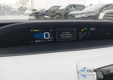 2018 Toyota Prius Two Eco z USA, uszkodzony, nr VIN JTDKARFU6J3554468